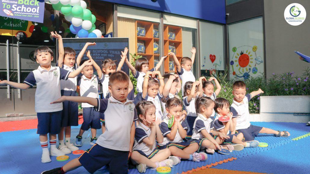 Mầm non khai giảng
